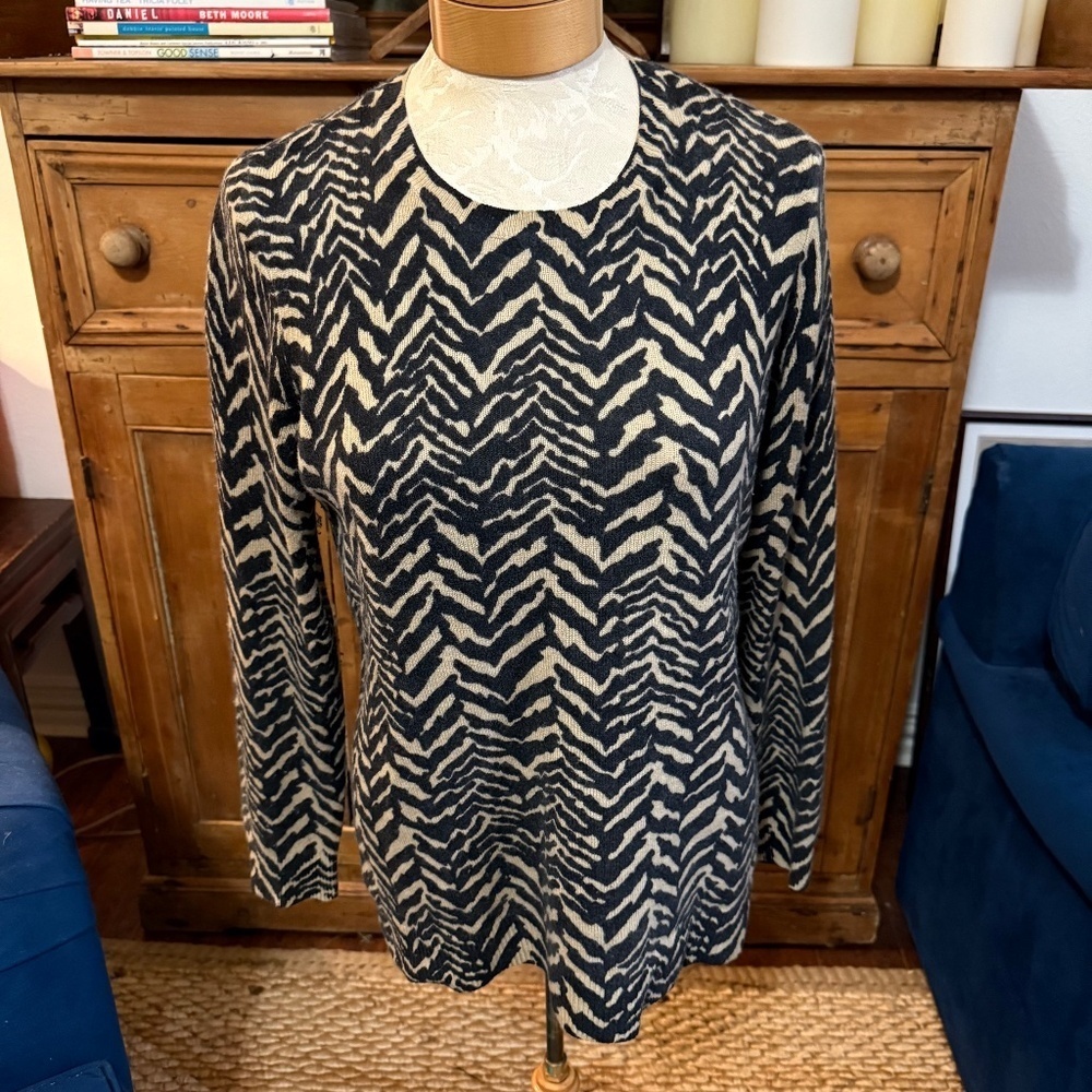 J. McLaughlin 100% Cashmere Zebra Print Pullover Sweater Size L
